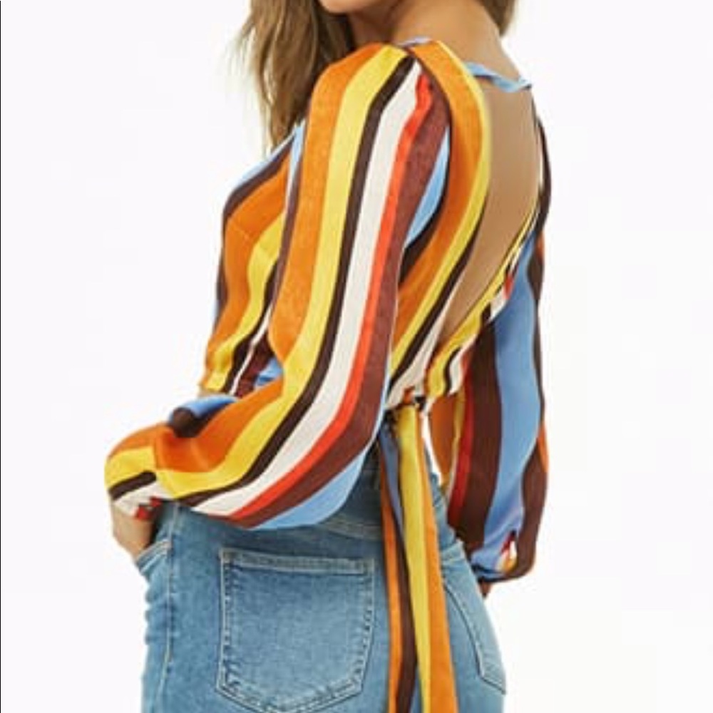 Beautiful colorful long sleeve crop top